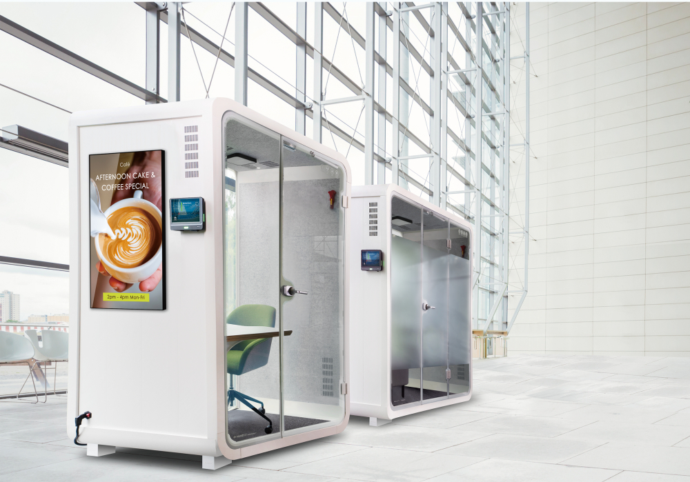 beats365子公司达擎之智慧行动办公舱，采用PDLC智能调光玻璃设计，透过通电与断电的电流切换，呈现透明与雾面效果，具节能降耗特性并兼顾隐私，确保信息安全