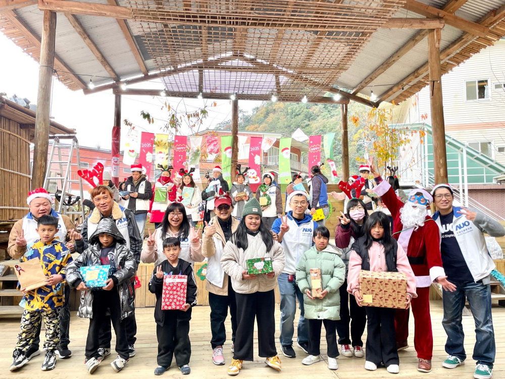 友達永續基金會號召「圓夢計畫」行動連續23年，由同仁凝聚內部愛心與資源送往偏鄉，累積為逾萬名兒童圓夢，實踐友達共創共好的永續精神。